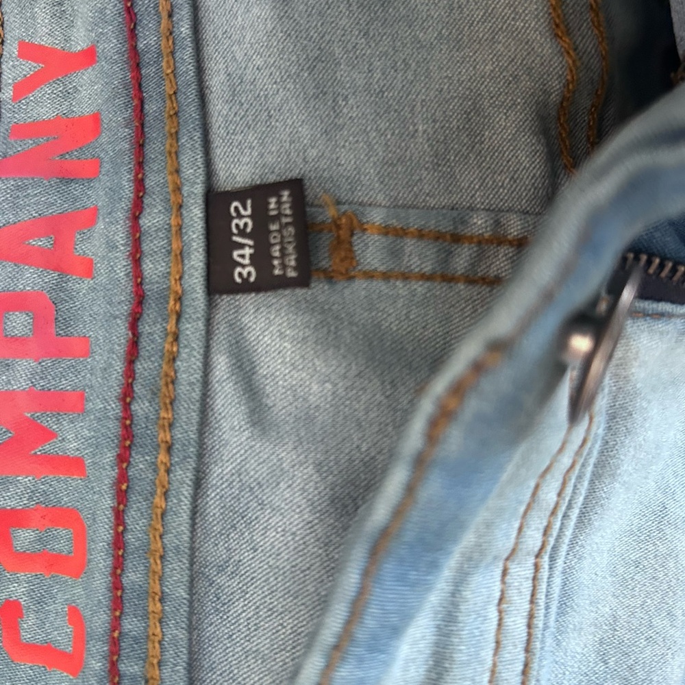 Men's Light Blue Jeans - Picture 2 of 4